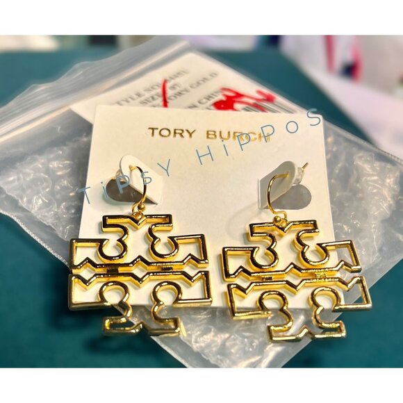 Beautiful Authentic Tory Burch Gold Britten Logo Drop Hoop Earrings - Picture 4 of 5
